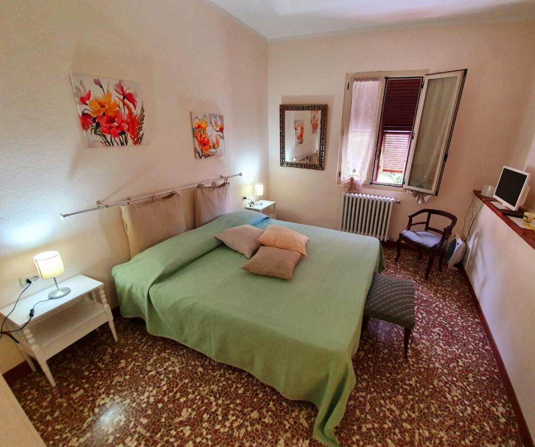 Il Girasole ...At Andorus' House Bed & Breakfast Erli Exterior photo
